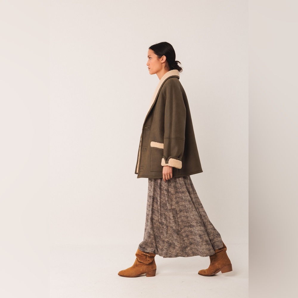 Indi & Cold Short Shearling Coat in Khaki